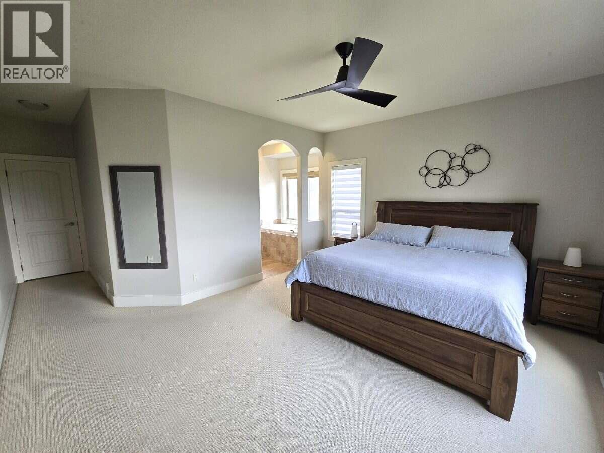 7958 MCCALLUM VIEW Drive - 16
