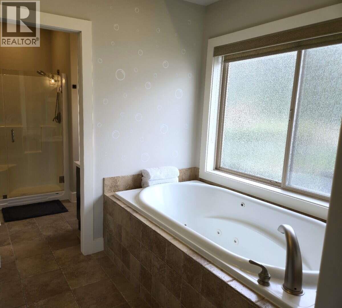 7958 MCCALLUM VIEW Drive - Image 18