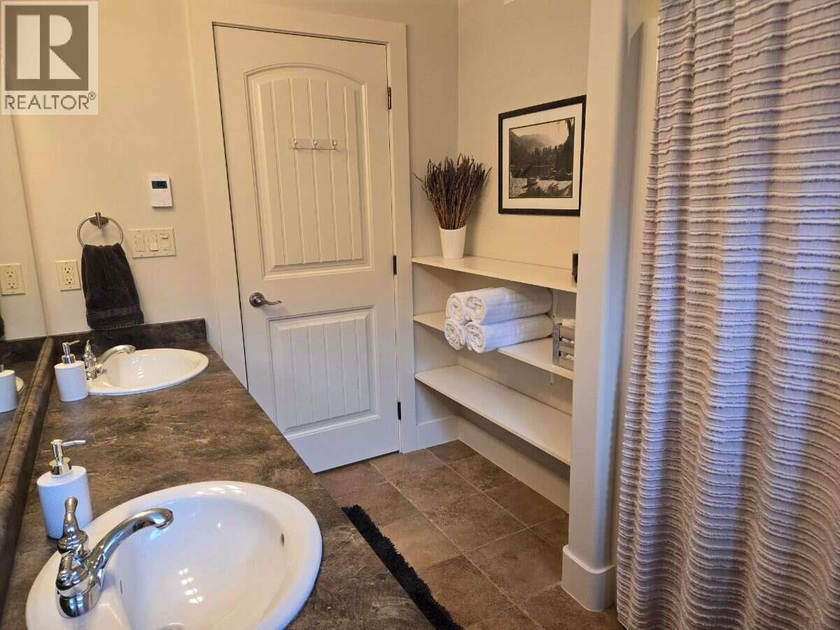 7958 MCCALLUM VIEW Drive - Image 25