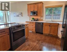 Kitchen - 7958 Mccallum View Drive, Grand Forks, BC V0H1H2 Photo 8