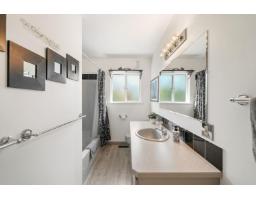 20094 24 Avenue, Langley, BC V2Z1Z7 Photo 8