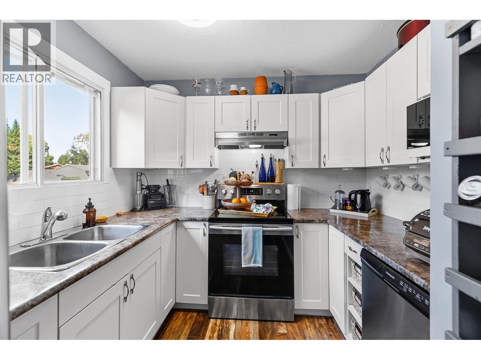 Kitchen of 7670 MCMASTER PLACE · Prince George, BC