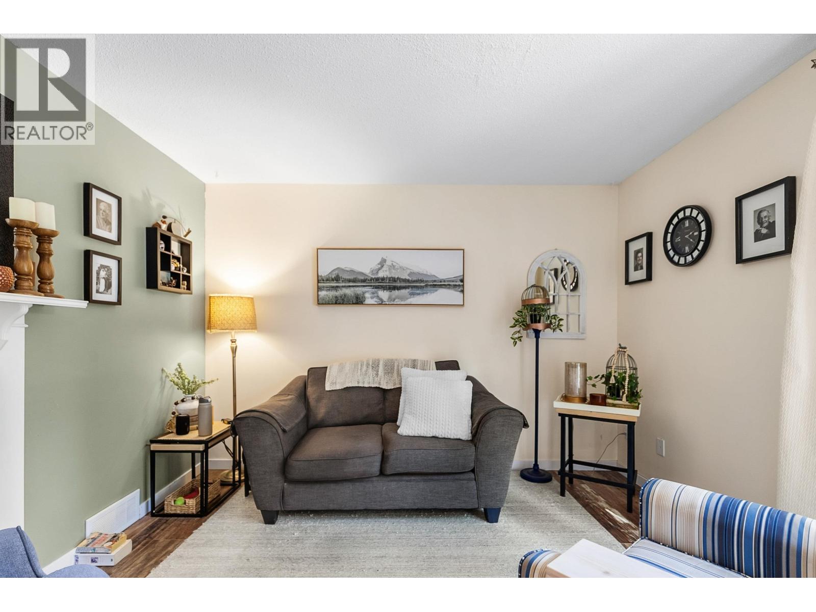 Photo 8 of 25 — 7670 MCMASTER PLACE · Prince George, BC