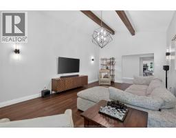 Living room/Fireplace - 8030 County Rd 15, Essex, ON N8M2X6 Photo 12