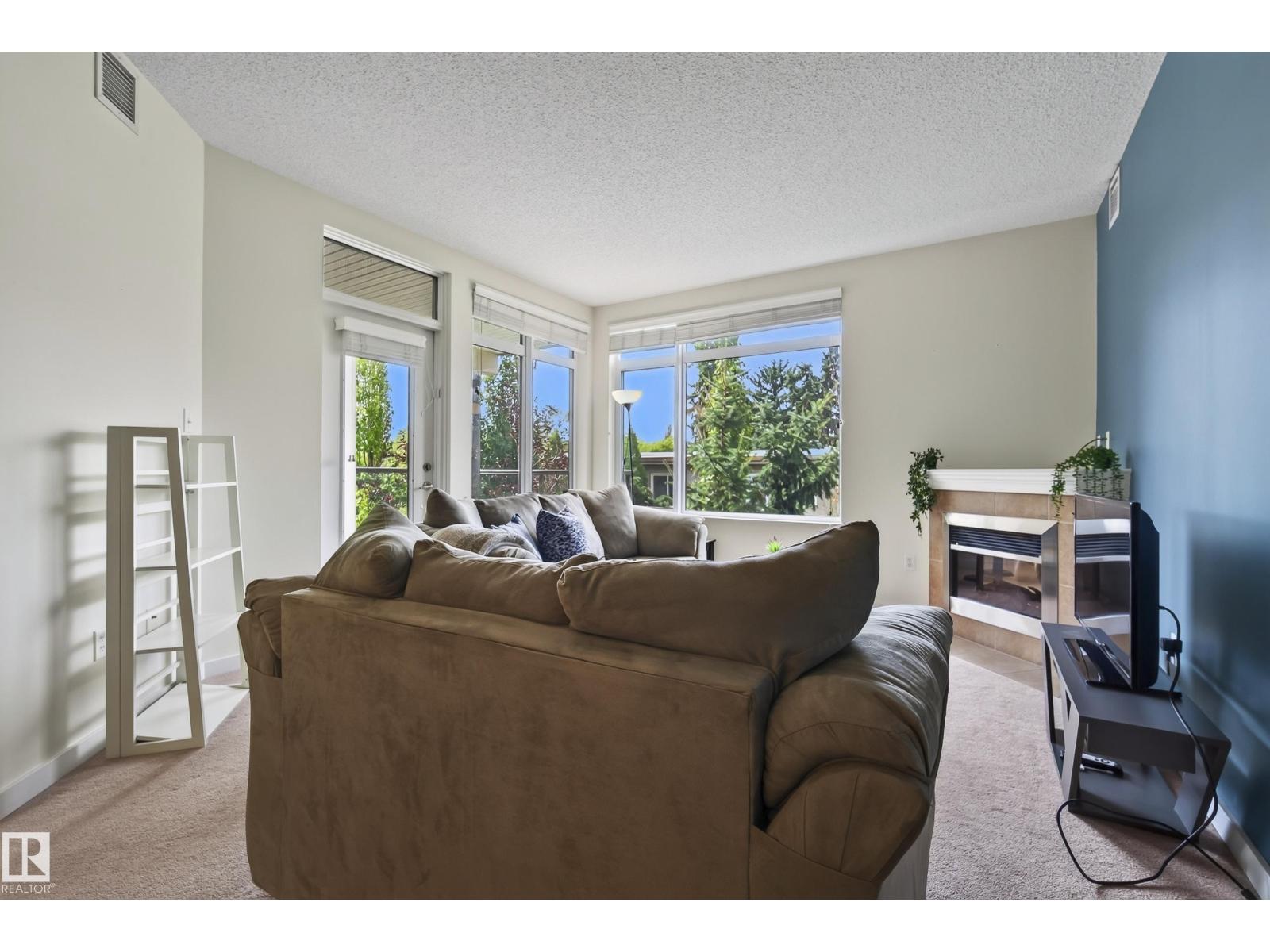 #305 11140 68 AV NW - 15