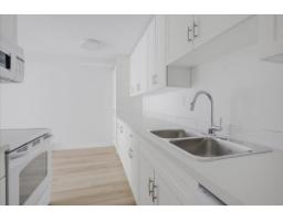 110 15020 North Bluff Road, White Rock, BC V4B5A4 Photo 6