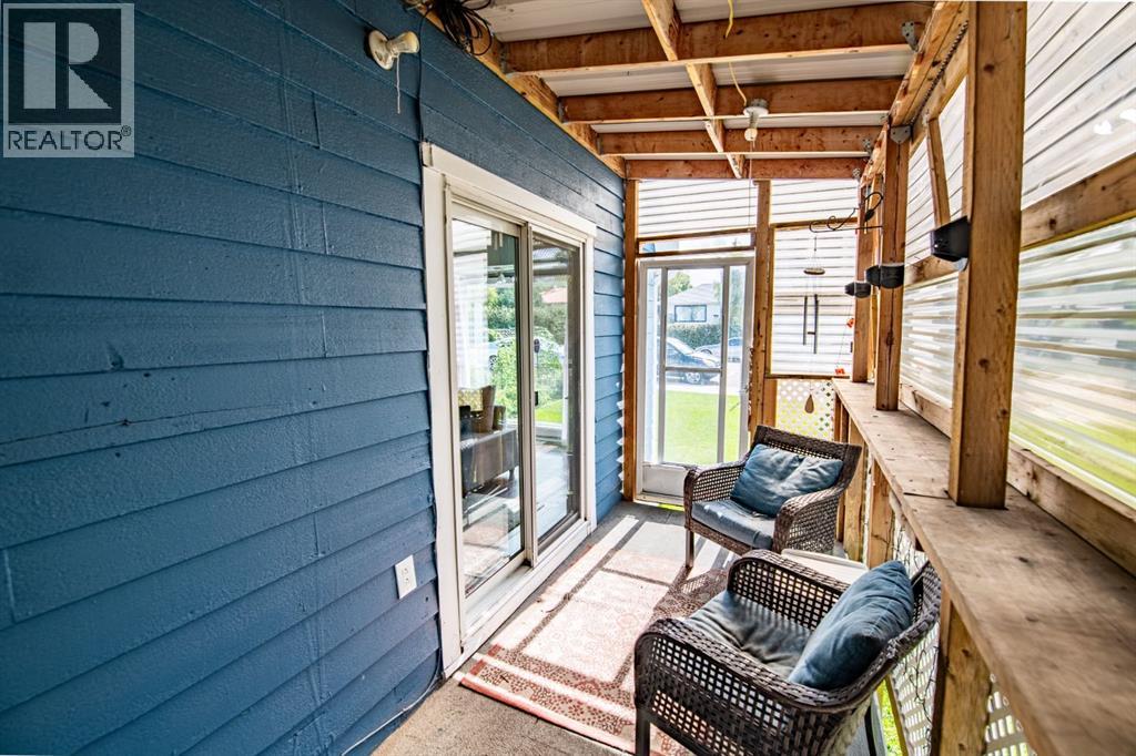 5028 44 Street - Image 40