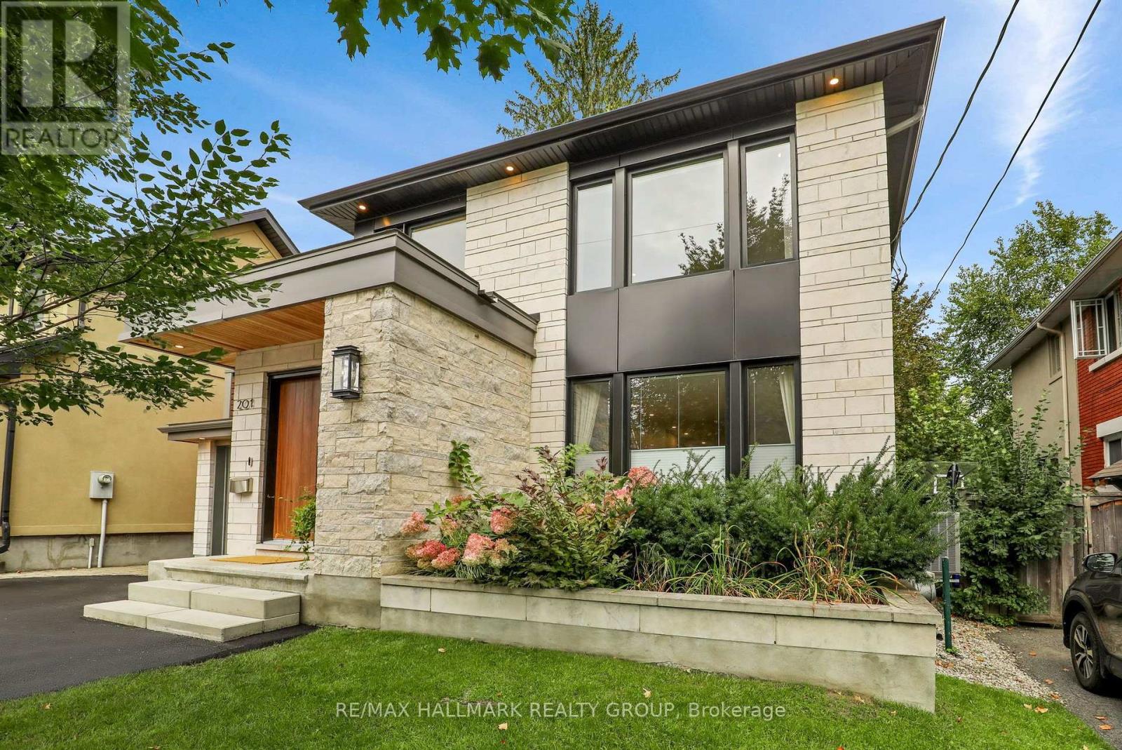Welcome to 201 Faraday Street!