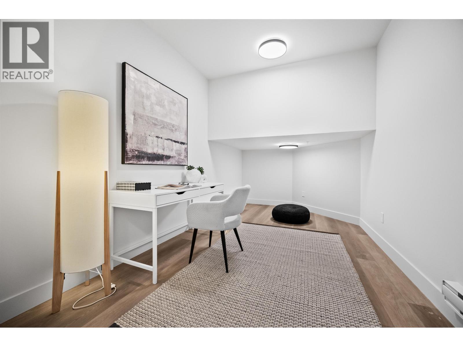 3206 HIGHLAND BOULEVARD, North Vancouver
