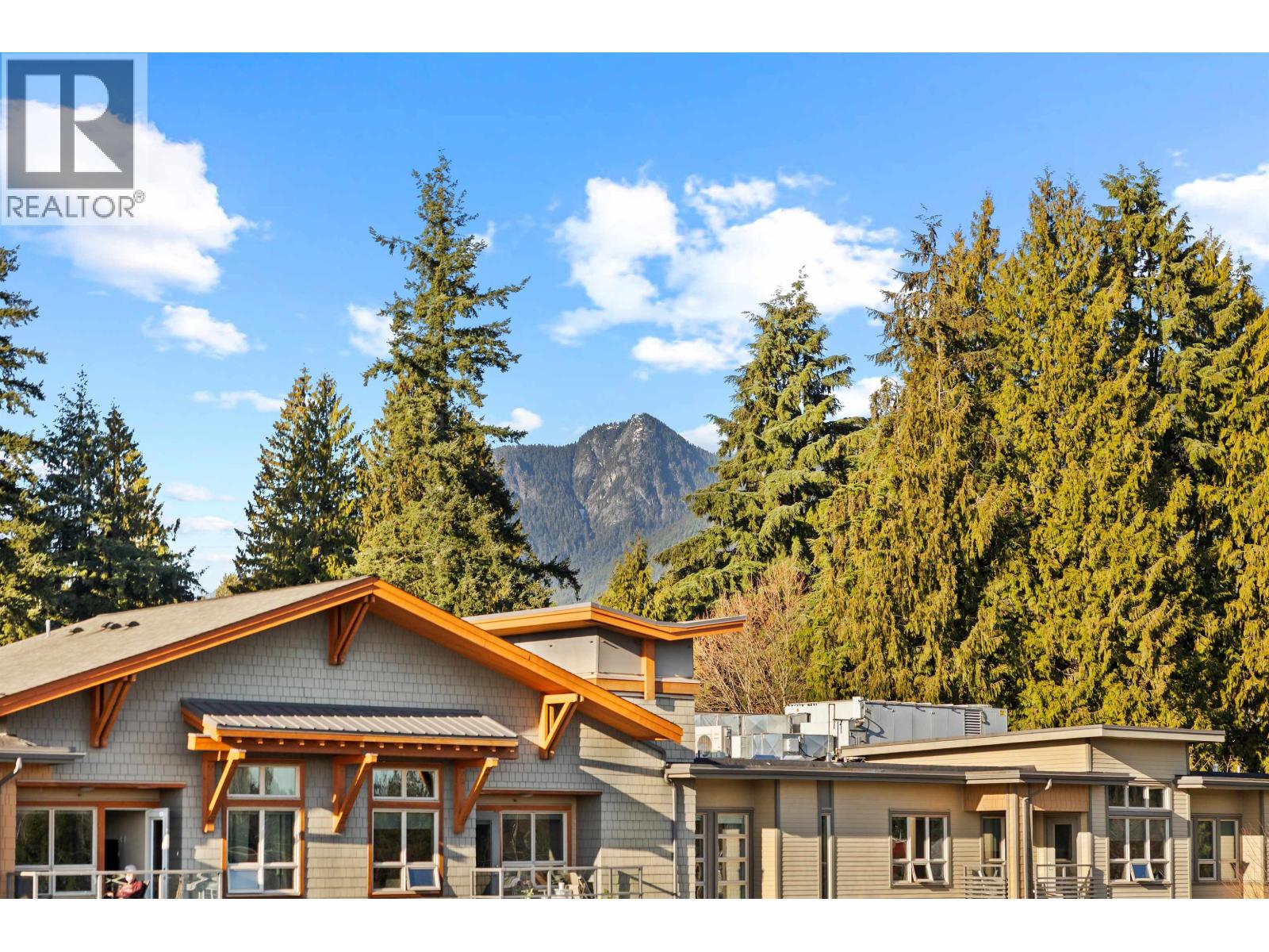 3206 HIGHLAND BOULEVARD, North Vancouver