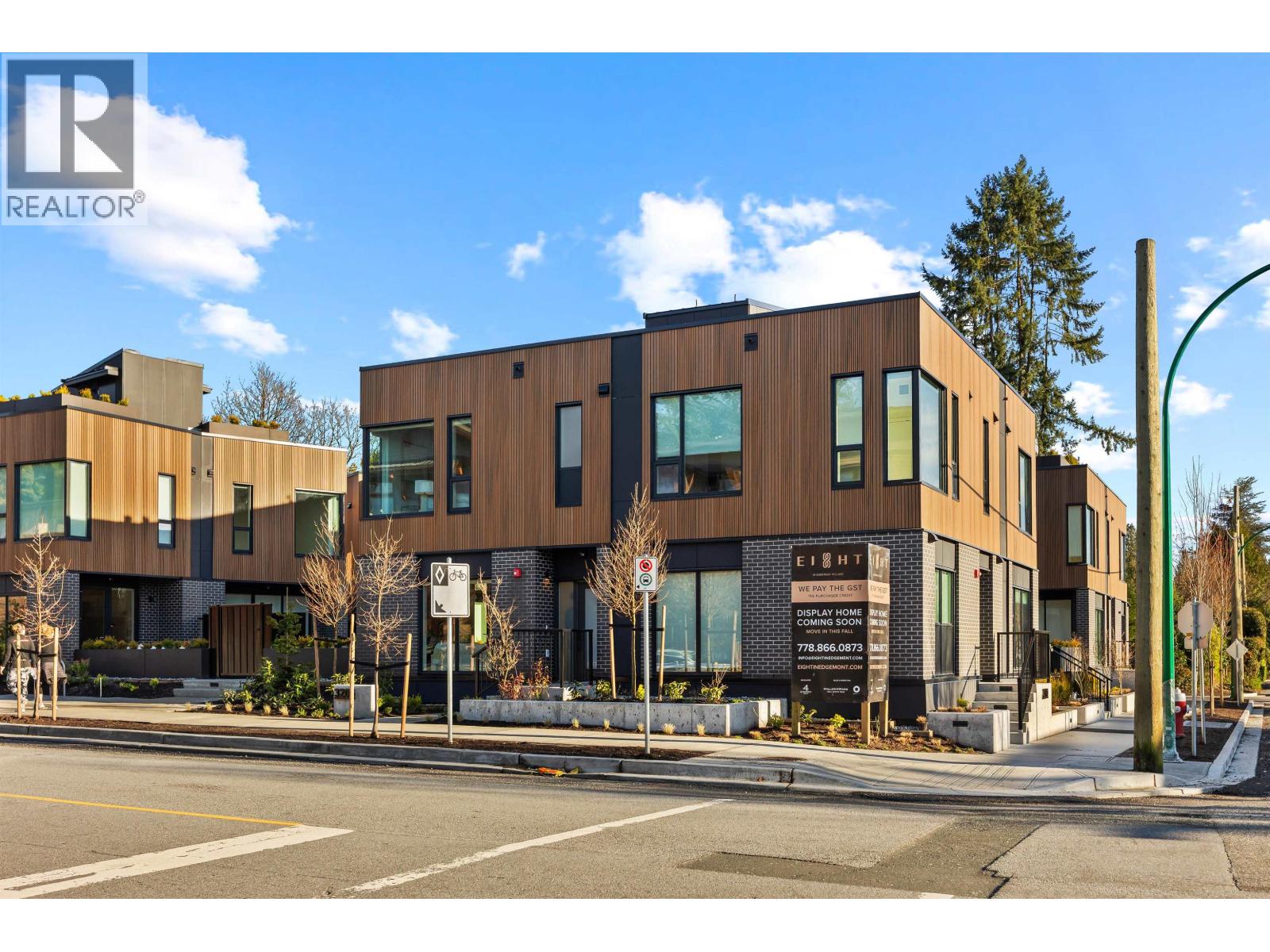 3206 HIGHLAND BOULEVARD, North Vancouver