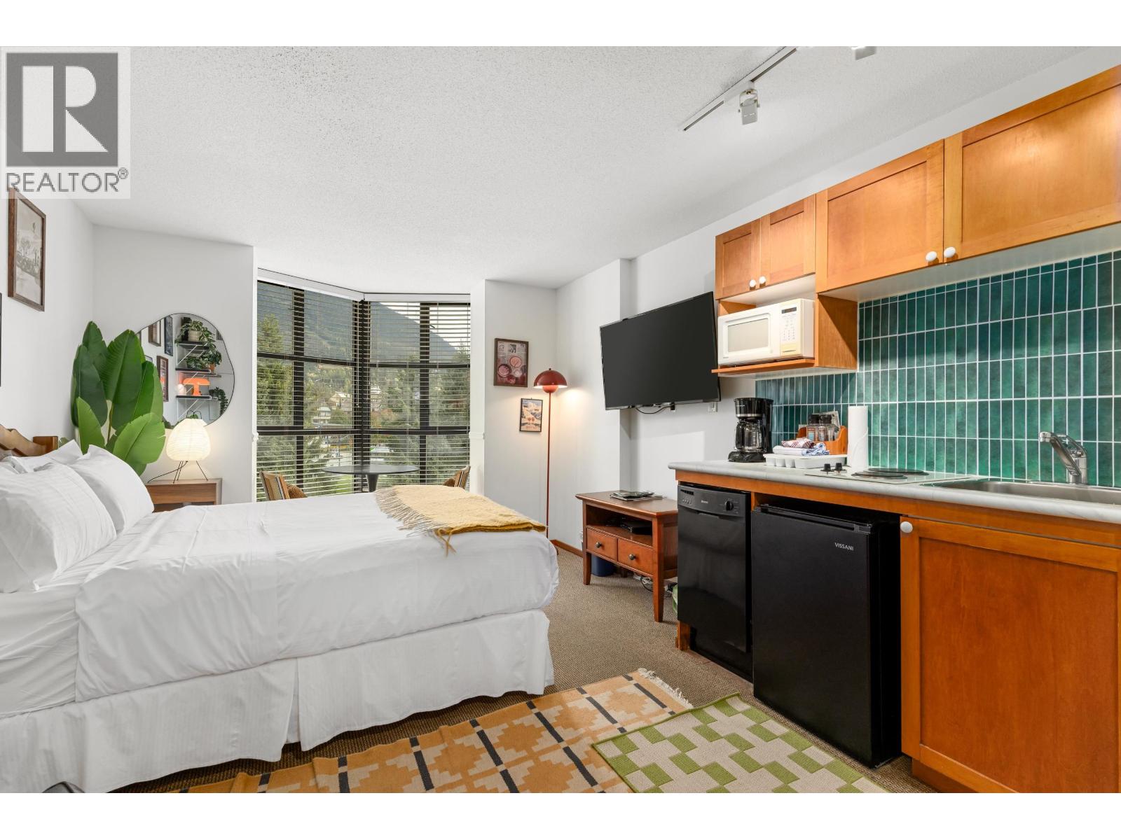 408 4315 NORTHLANDS BOULEVARD, Whistler