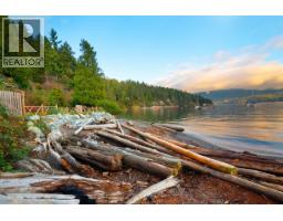 433 Senator Place, Bowen Island, BC V0N1G1 Photo 13