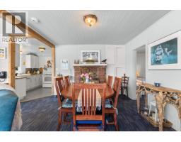 433 Senator Place, Bowen Island, BC V0N1G1 Photo 17