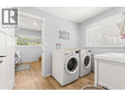 433 Senator Place, Bowen Island, BC V0N1G1 Photo 30