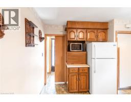 30 Goldfinch Road, Hamilton, ON L9A3W7 Photo 13