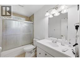 122 Greenbrier Drive, Waterloo, ON N2L4B5 Photo 17