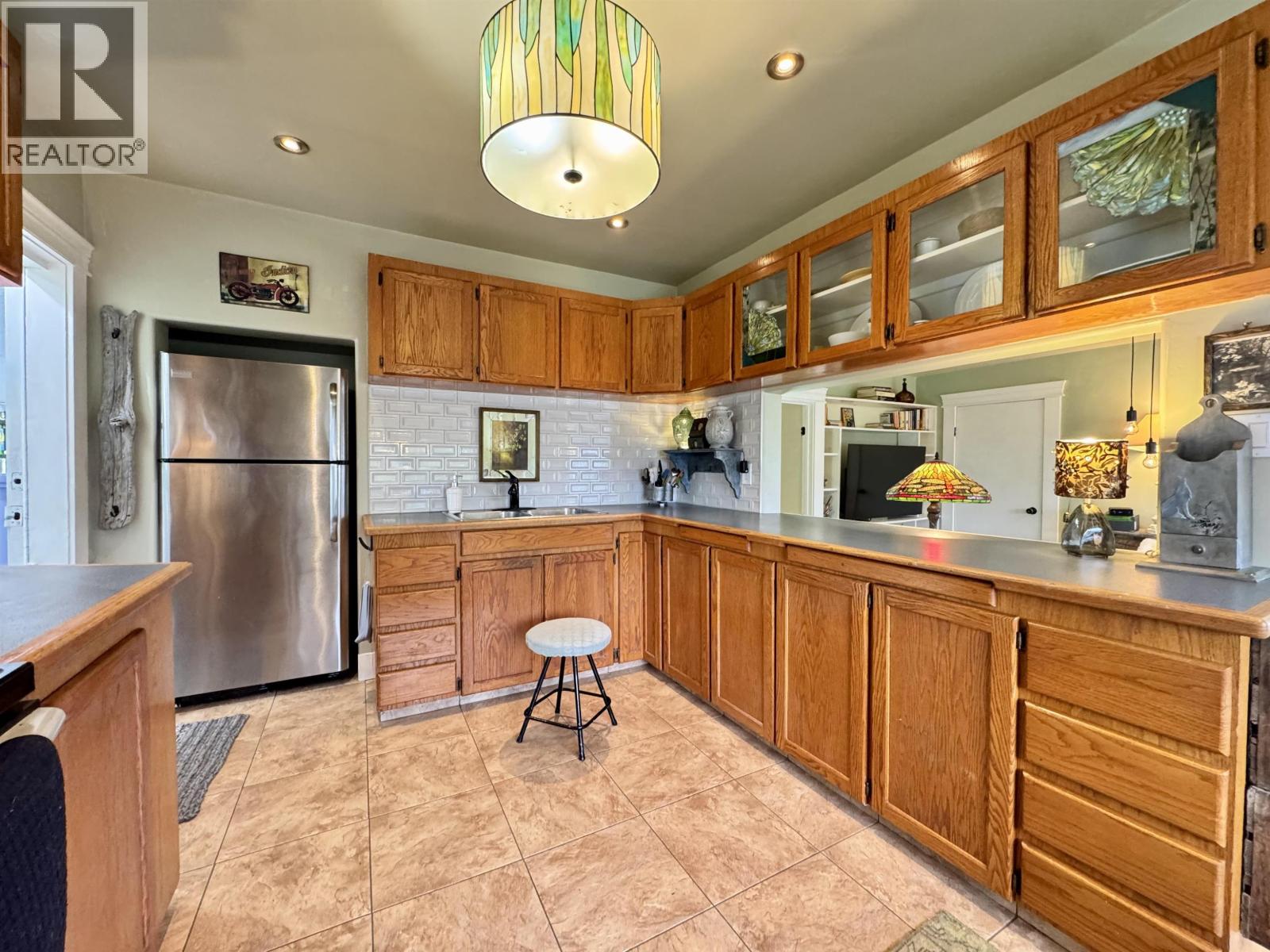 840-842 W 6TH AVENUE - 9