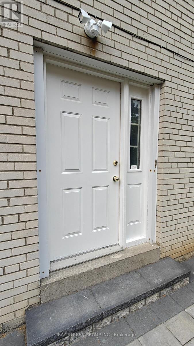 LOWER - 9 MOSEDALE CRESCENT, Toronto (Don Valley Village) — photo 2