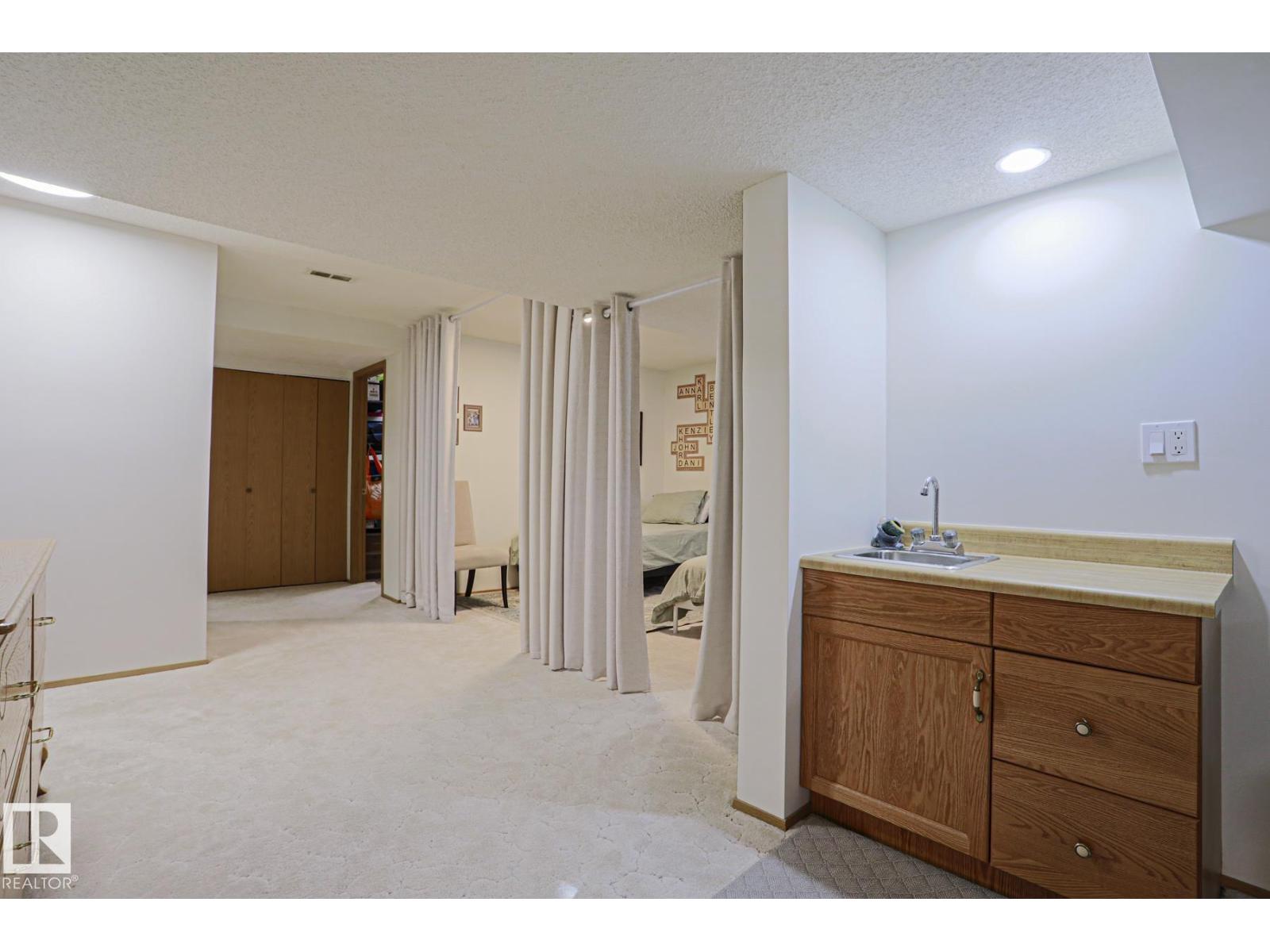 96 MARLBORO DR - Image 48