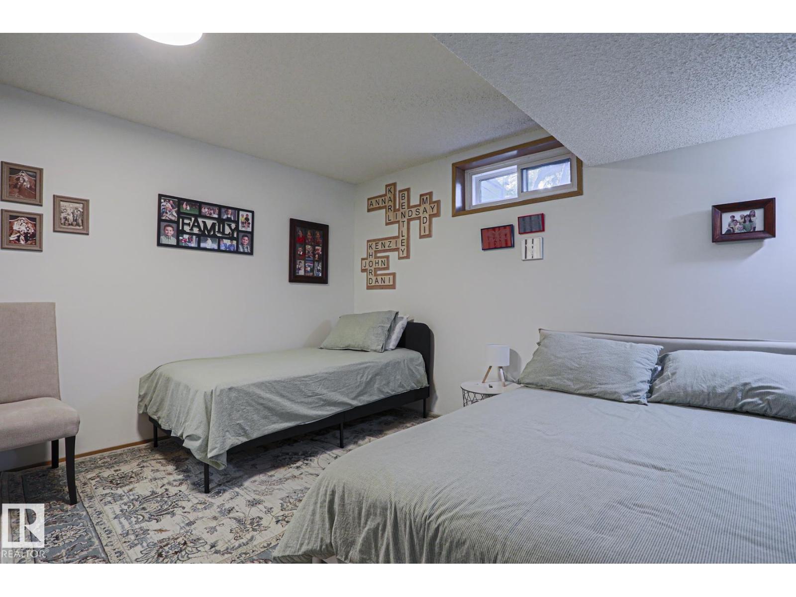 96 MARLBORO DR - 50
