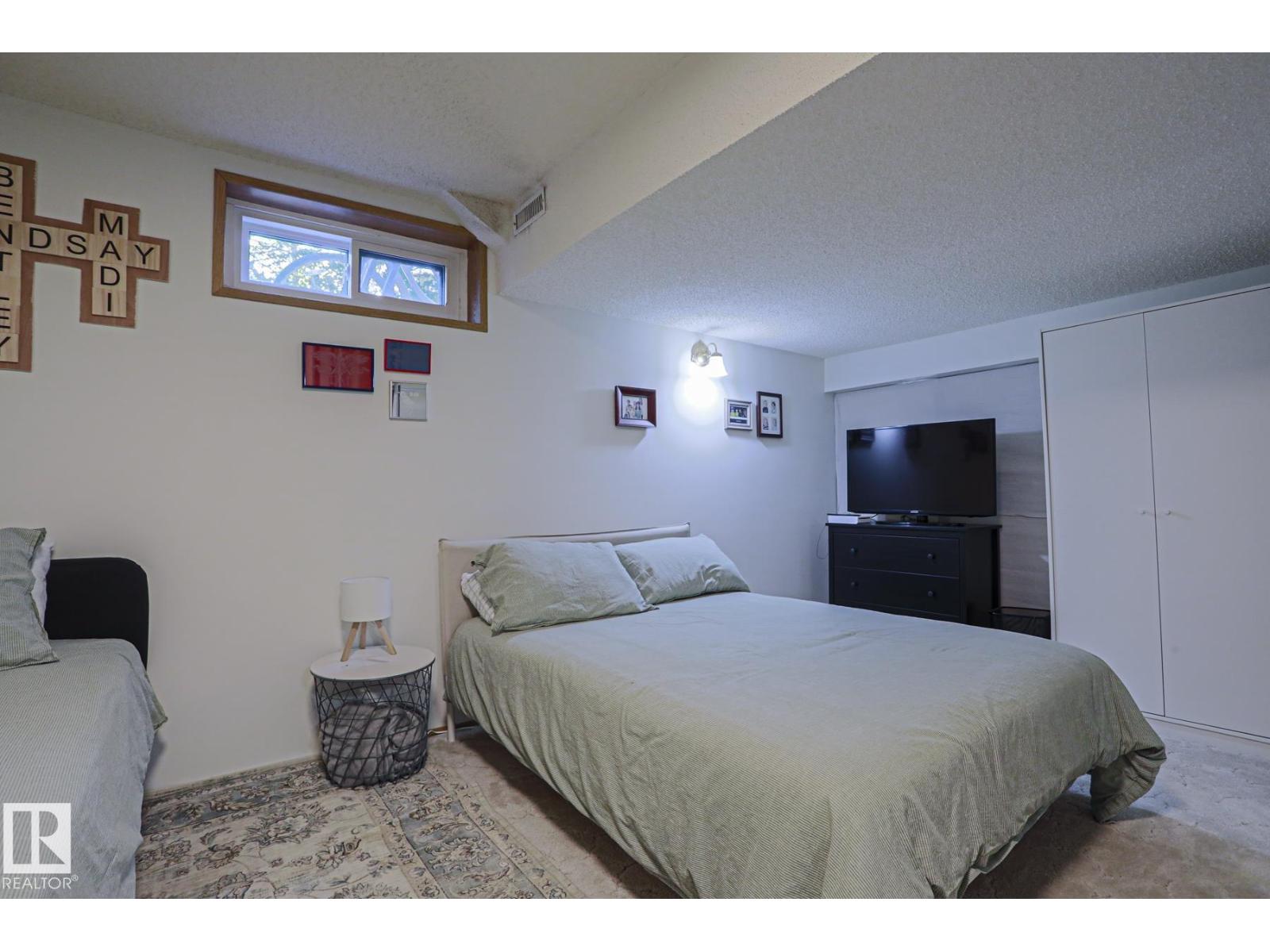 96 MARLBORO DR - Image 51