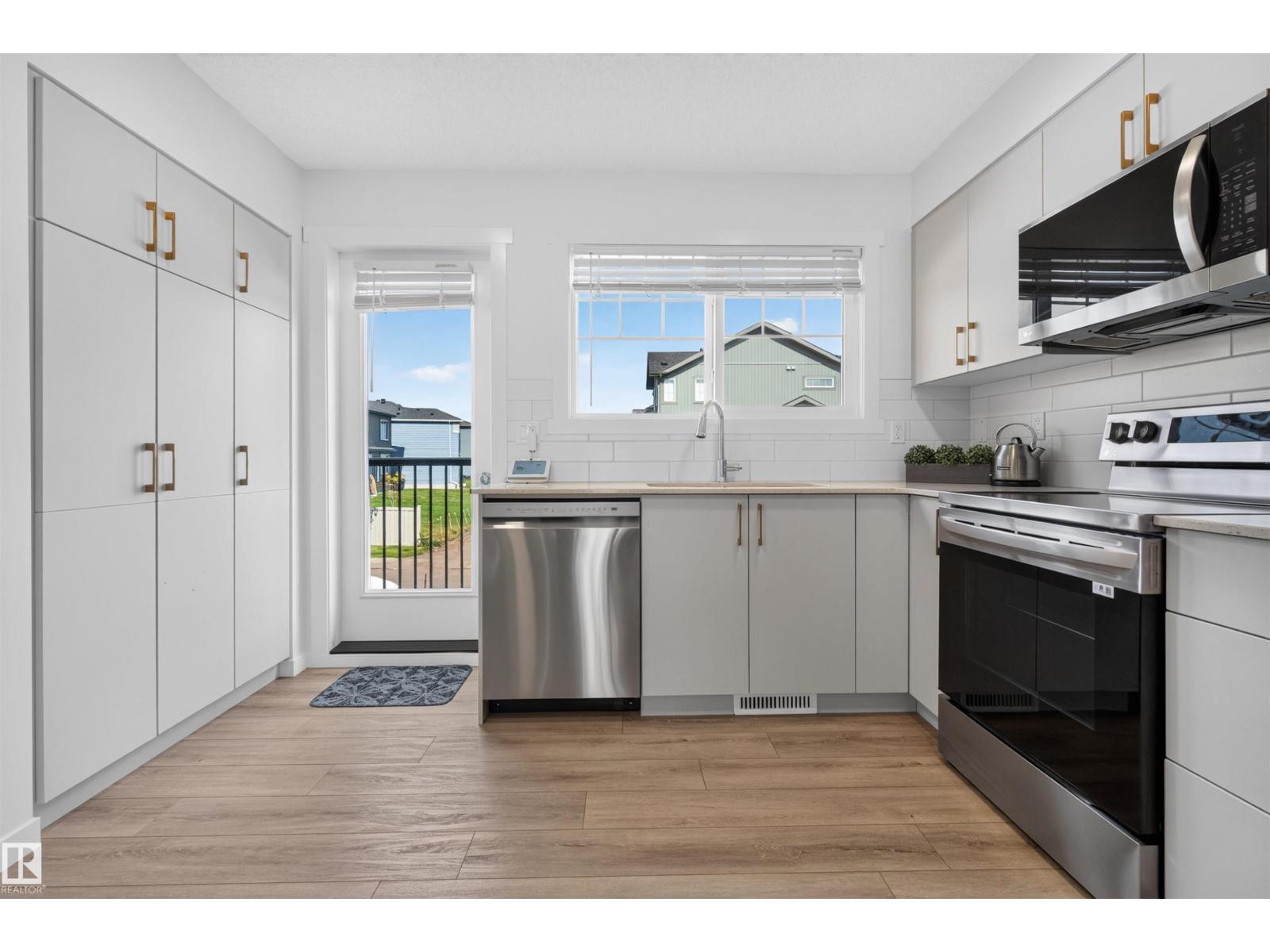 22709 84 AV NW - 13