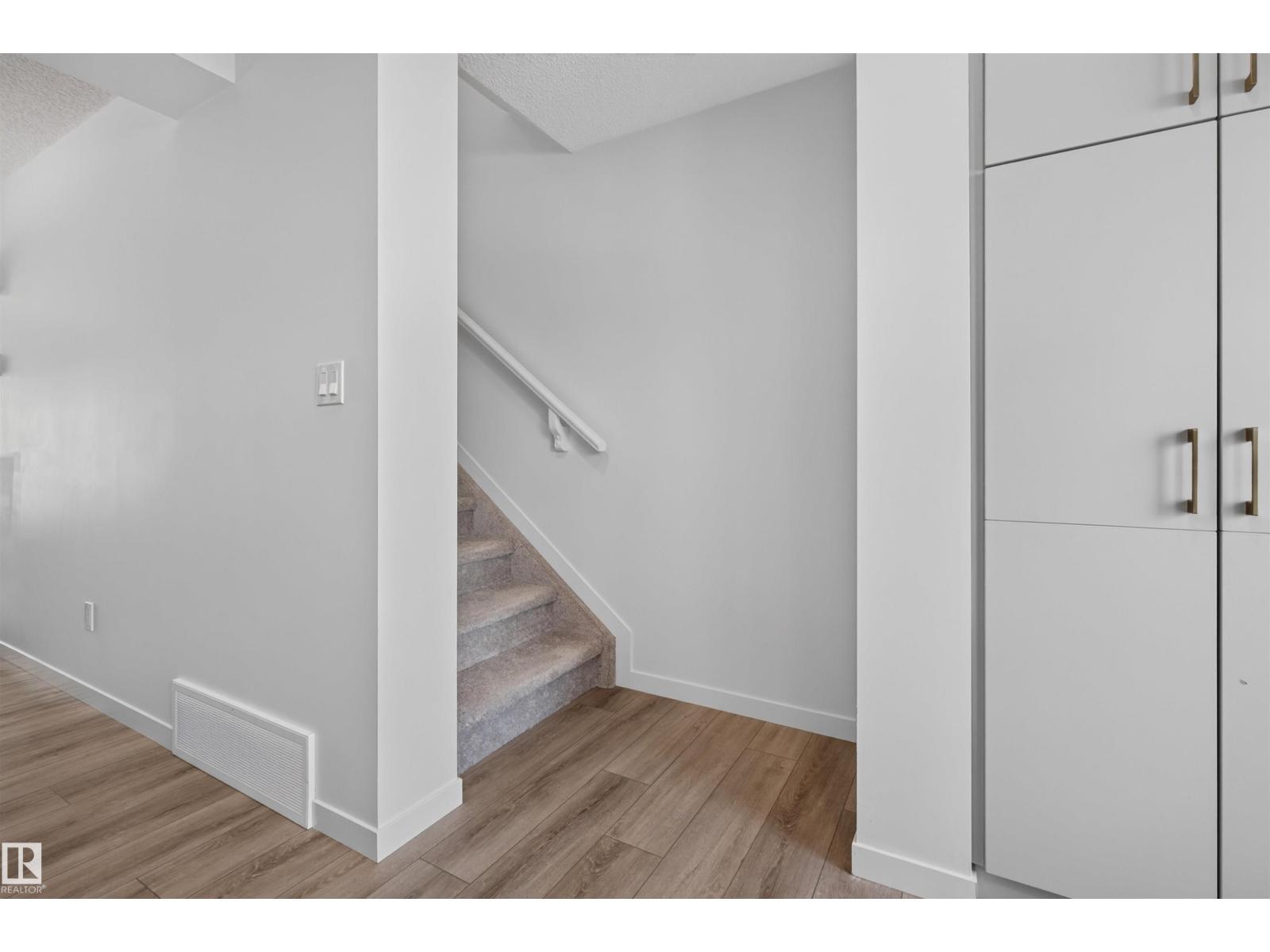 22709 84 Avenue NW, Rosenthal (Edmonton) — photo 14 of 30: Property photo