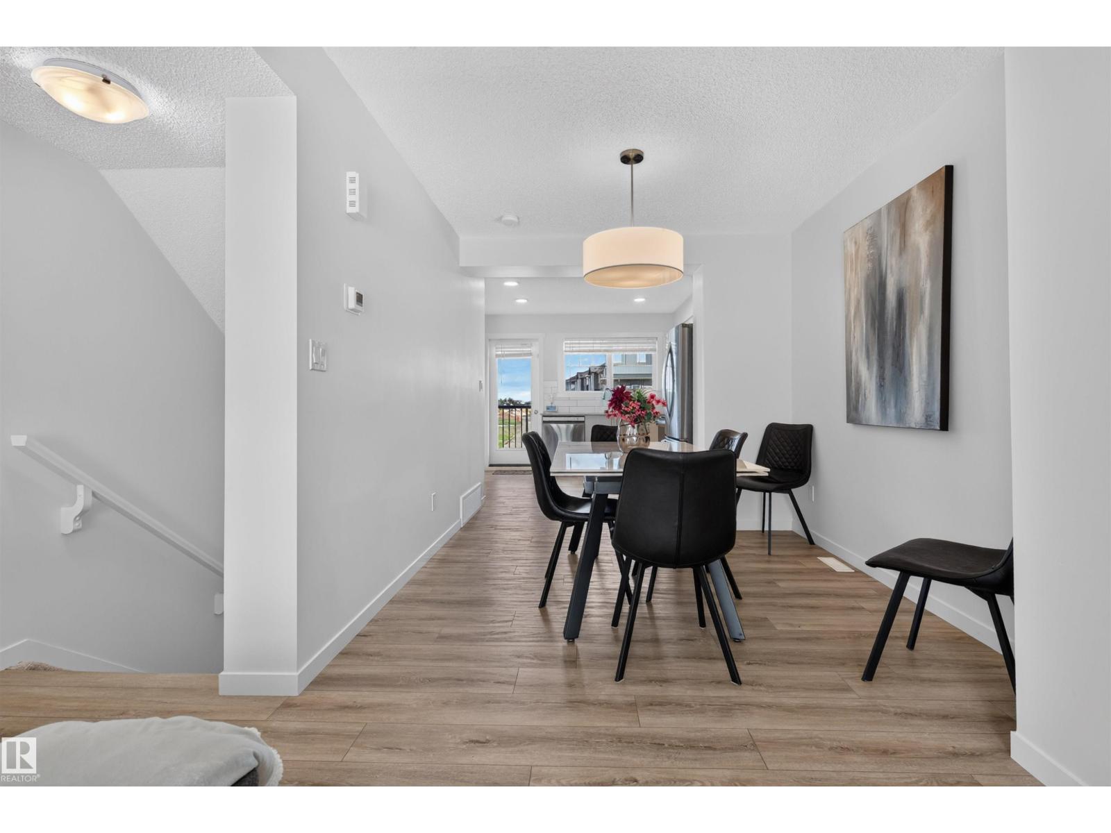 22709 84 Avenue NW, Rosenthal (Edmonton) — photo 9 of 30: Property photo