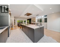2022 Chesterfield Avenue, North Vancouver, BC V7M2P6 Photo 9