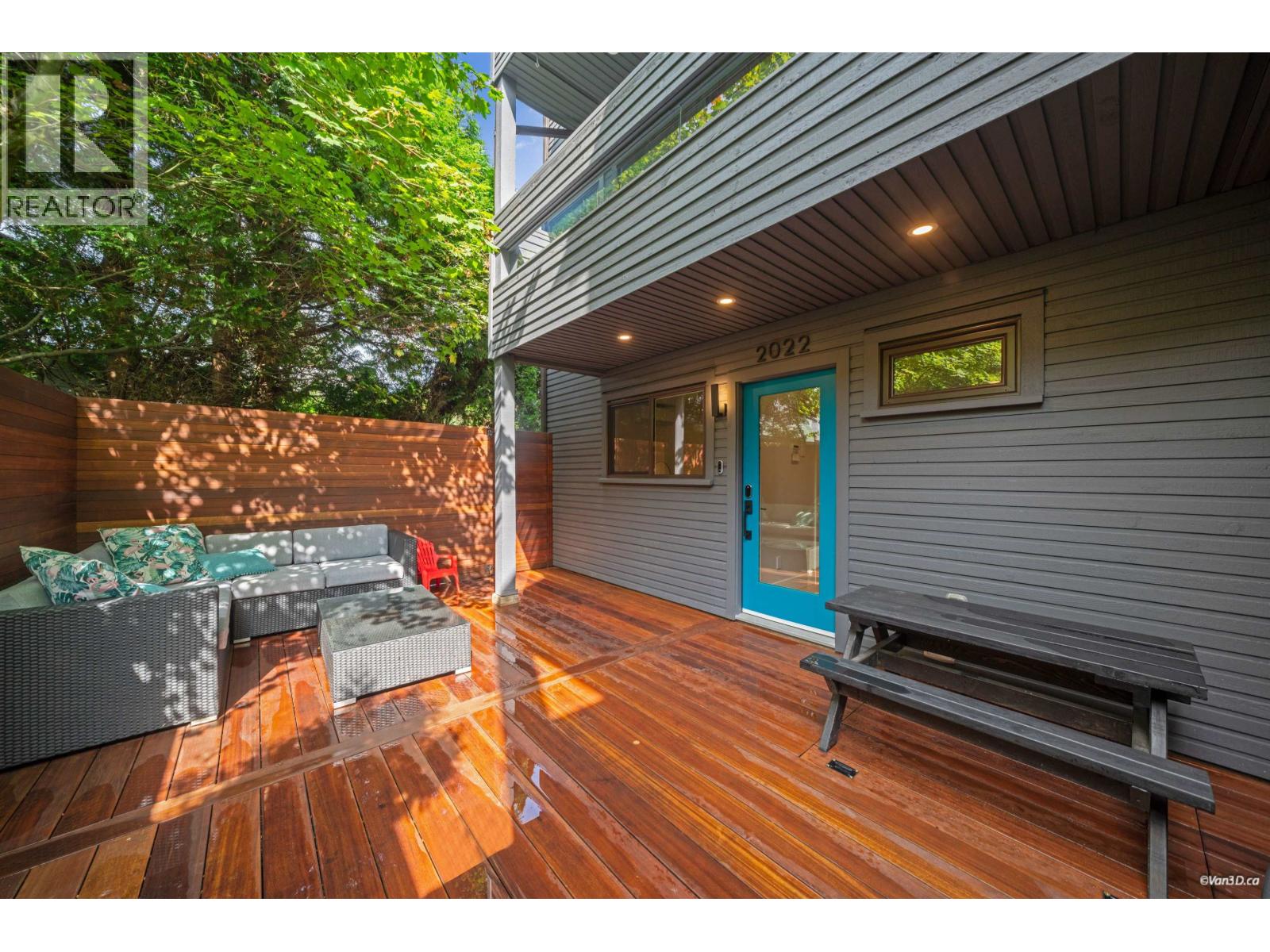 2022 CHESTERFIELD AVENUE, North Vancouver