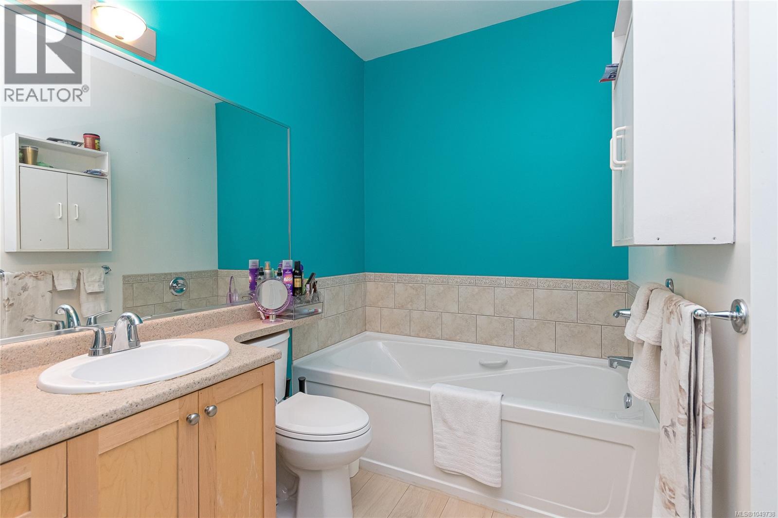 7921 Polo Park Cres, Central Saanich