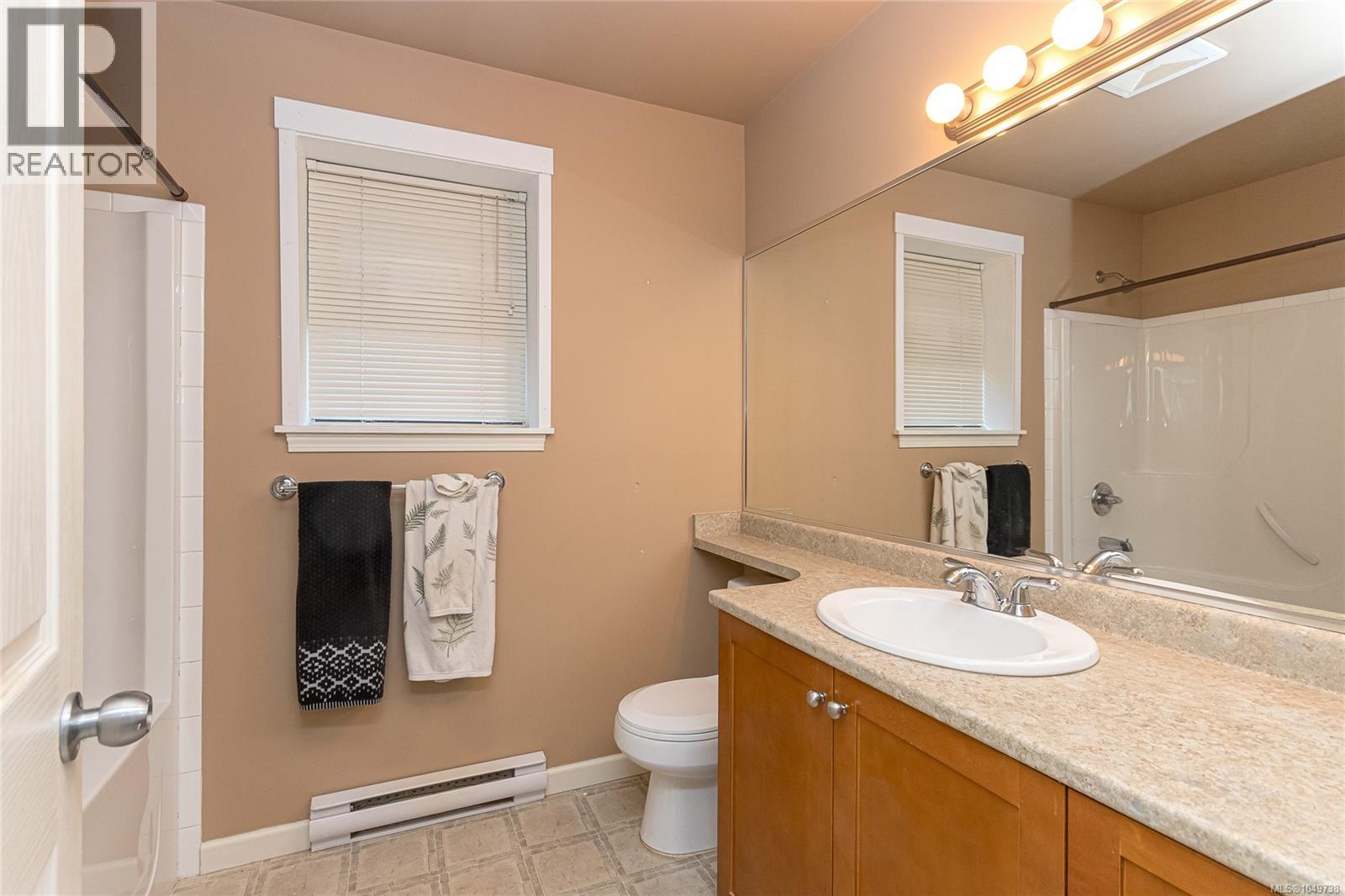 7921 Polo Park Cres - 25