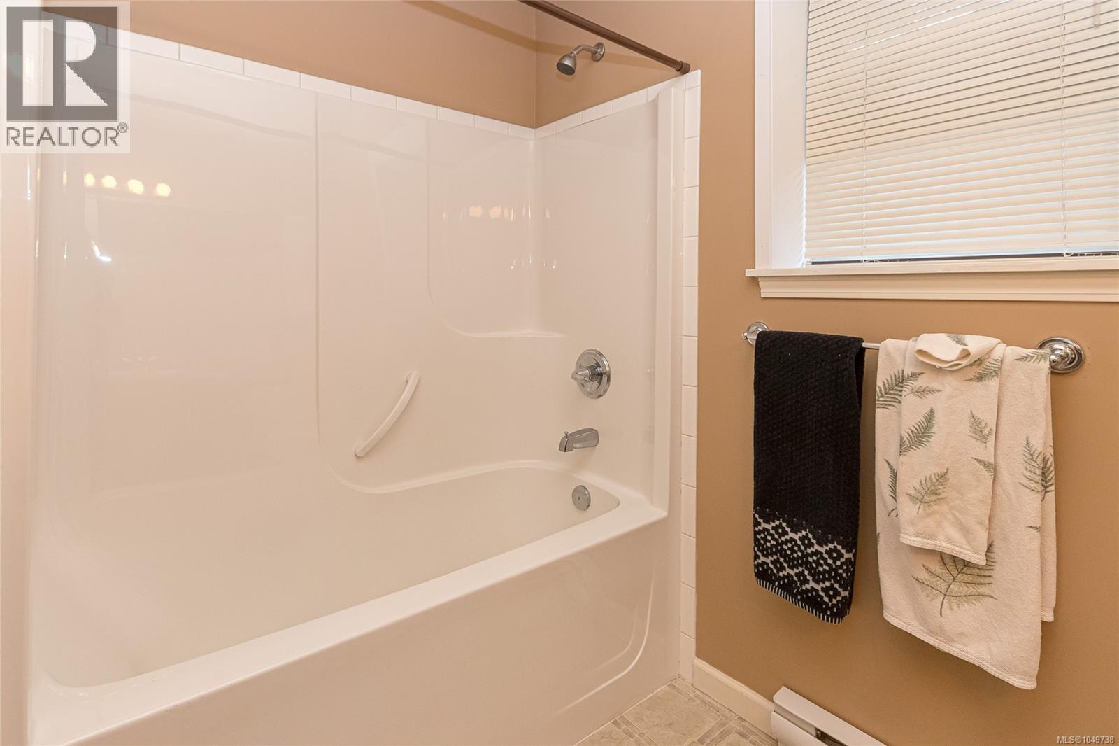 7921 Polo Park Cres, Central Saanich