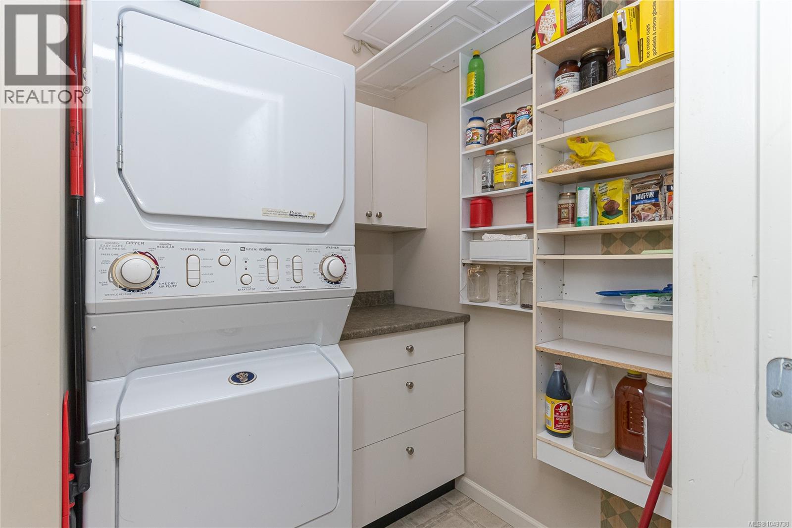 7921 Polo Park Cres, Central Saanich