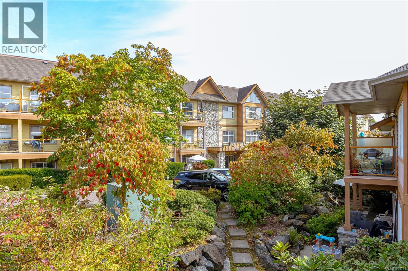 7921 Polo Park Cres, Central Saanich