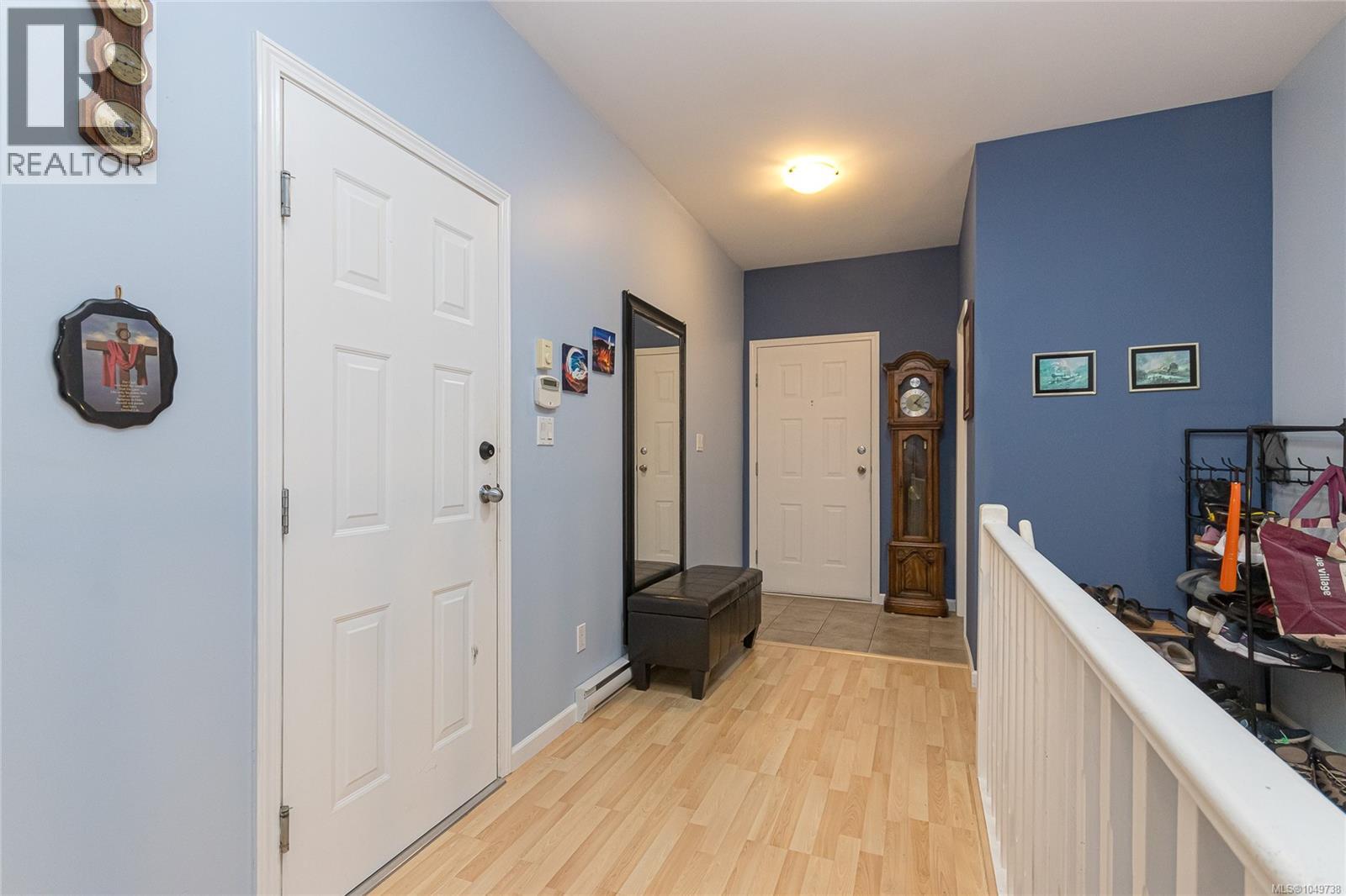 7921 Polo Park Cres, Central Saanich