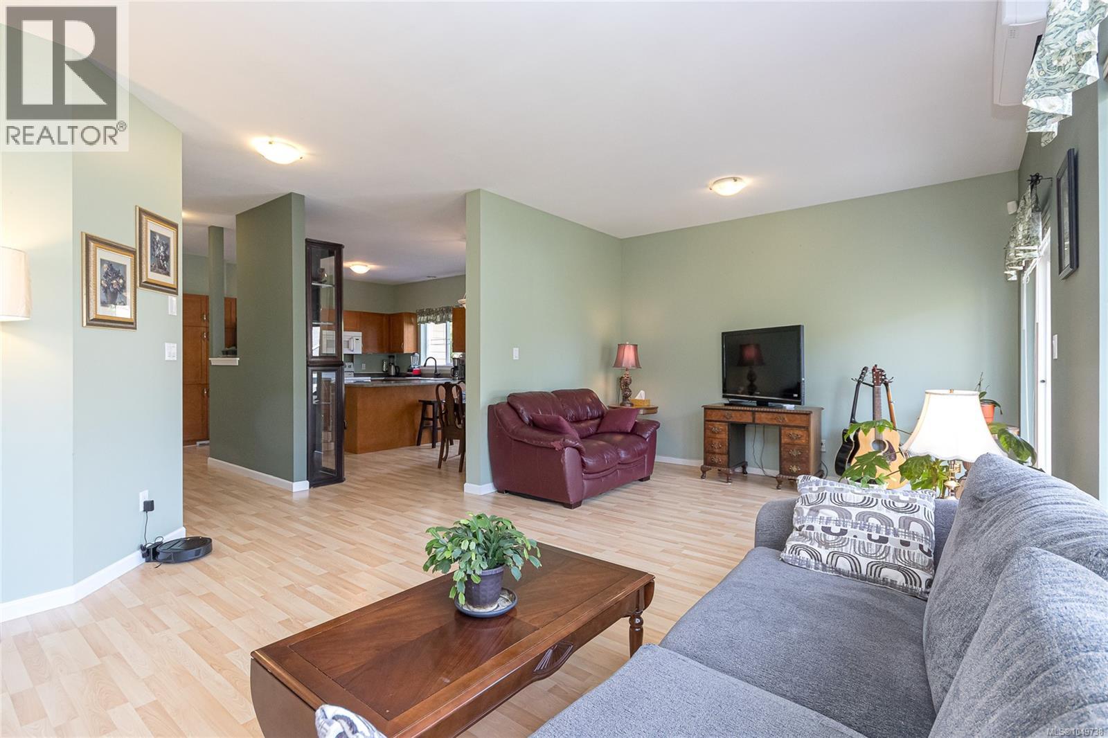 7921 Polo Park Cres, Central Saanich