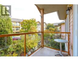 7921 Polo Park Cres, Central Saanich, BC V8M2K2 Photo 31