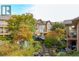 7921 Polo Park Cres, Central Saanich, BC V8M2K2 Photo 32