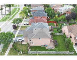 5772 Whitehorn Avenue, Mississauga, ON L5V1W1 Photo 39