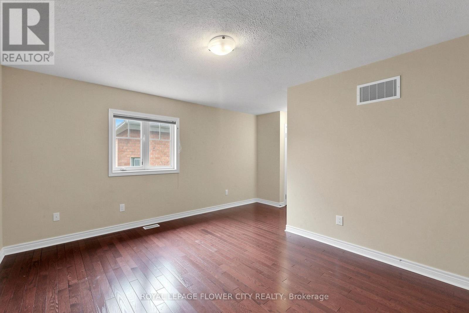 5 DECORSO DRIVE - 27