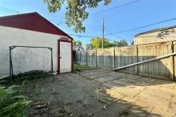 693 Walker Avenue, Winnipeg, MB R3L1C6 Photo 6