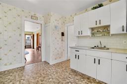 693 Walker Avenue, Winnipeg, MB R3L1C6 Photo 14