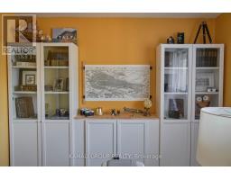 Kitchen - 29 1/2 Grapeview Drive, St  Catharines, ON L2S2W4 Photo 6