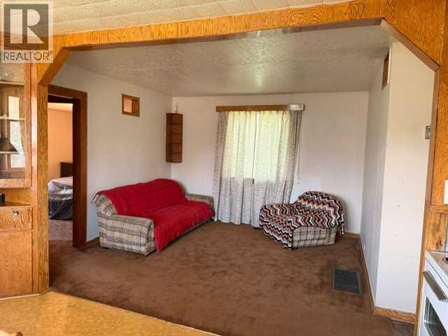 Listing photo – 4908 51 Street, Hardisty