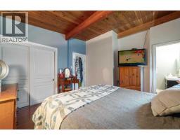 4pc Bathroom - 318 Main Street, Ferintosh, AB T0B1M0 Photo 16