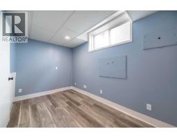 318 Main Street, Ferintosh, AB T0B1M0 Photo 23