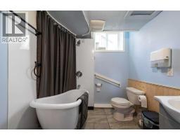 318 Main Street, Ferintosh, AB T0B1M0 Photo 26