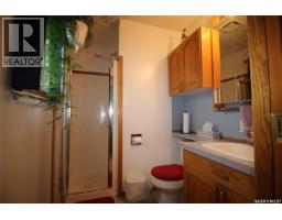 Family room - 613 4th Street W, Shaunavon, SK S0N2M0 Photo 10